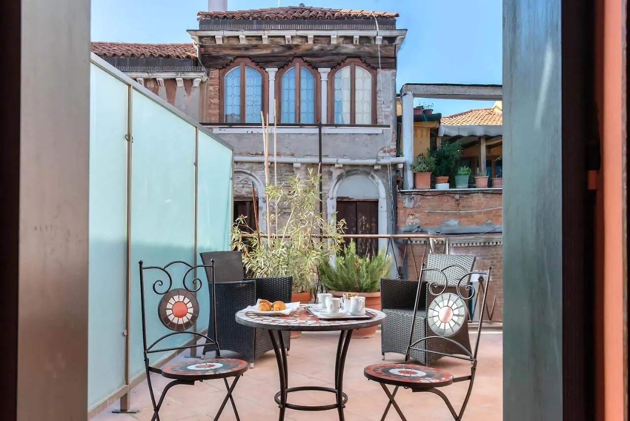 ***  Hotel La Fenice Et Des Artistes Venice Italy