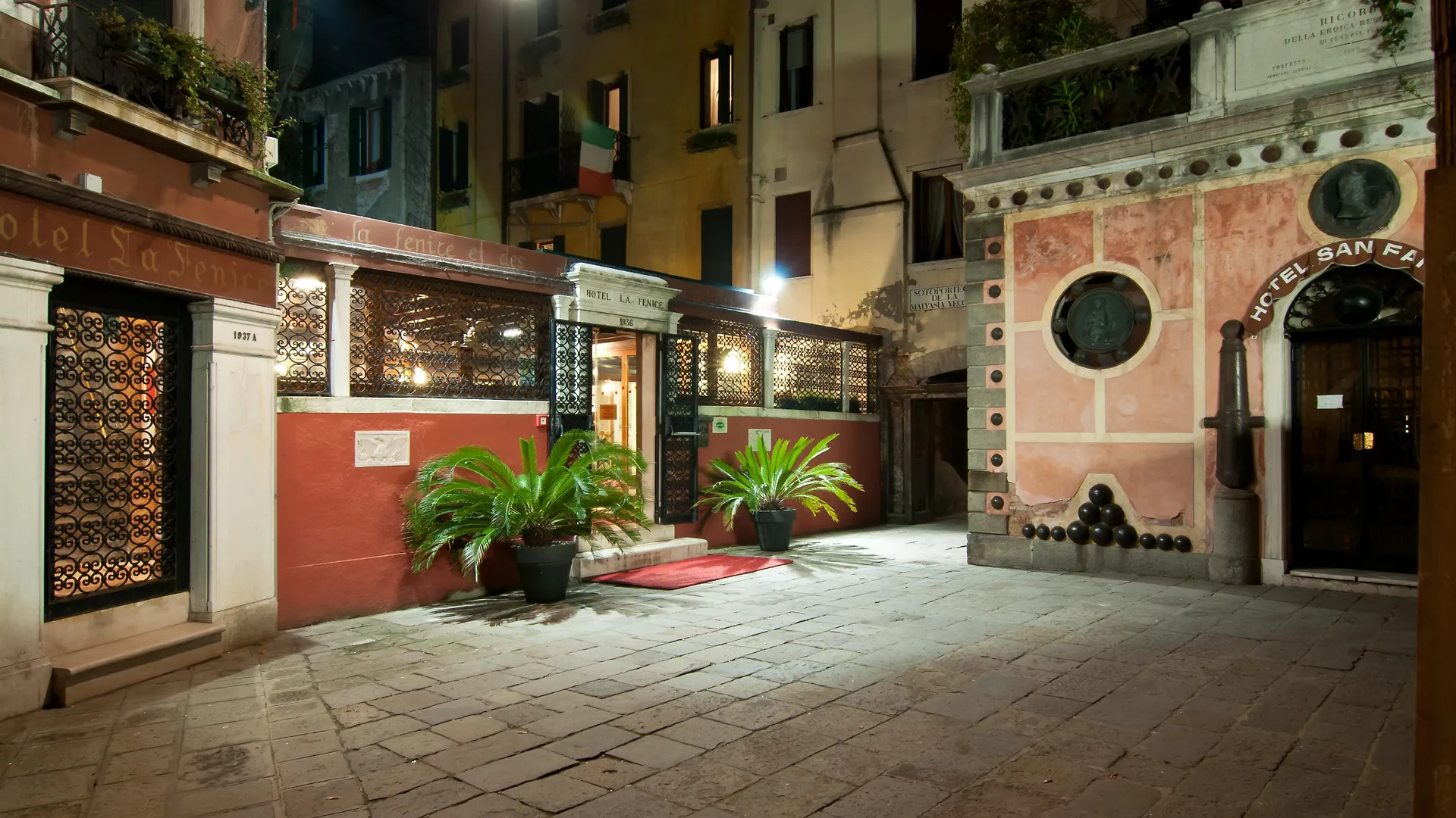 Hotel La Fenice Et Des Artistes Venice 3*,  Italy