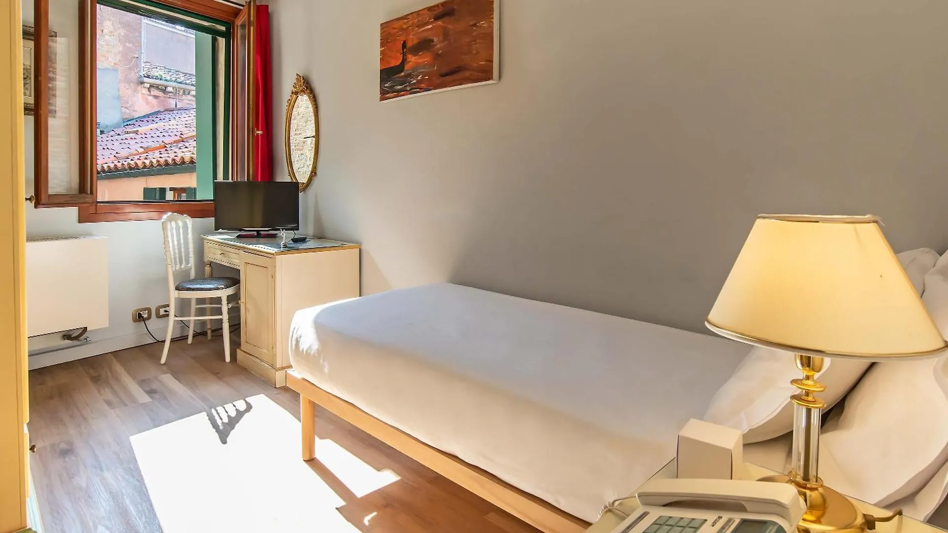 Hotel La Fenice Et Des Artistes Venice 3*,  Italy