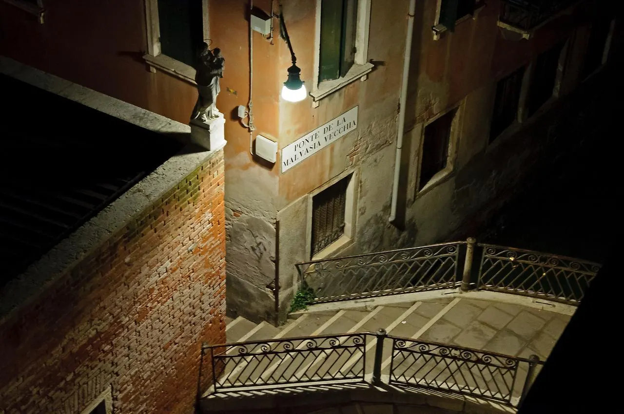 Hotel La Fenice Et Des Artistes Venice Italy