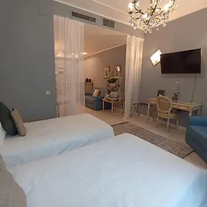 Mercanti Apts Via Passarella Milan