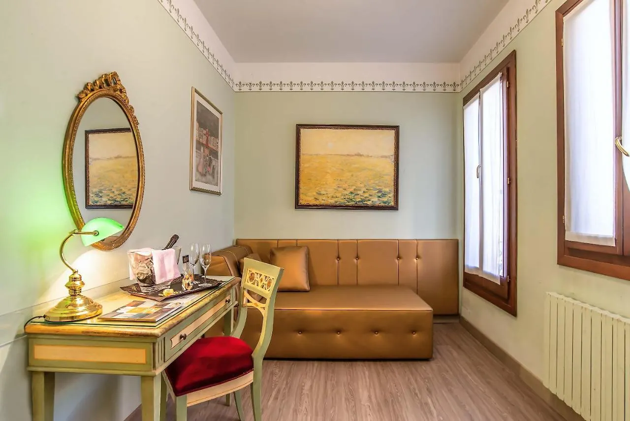 Hotel La Fenice et Des Artistes Venetië 3*,