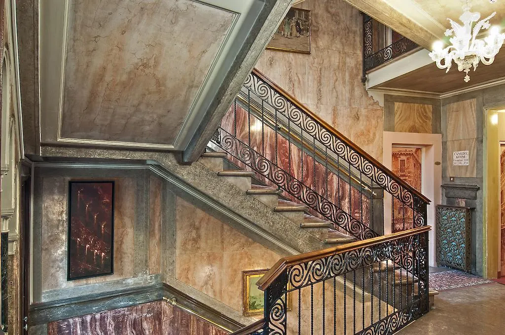 Hotel La Fenice et Des Artistes Venetië