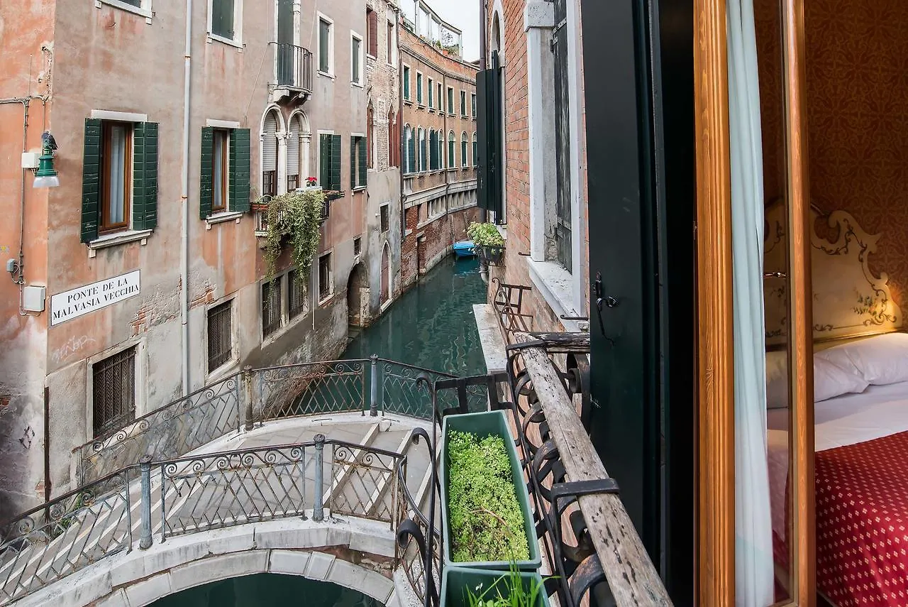 Hotel La Fenice et Des Artistes Venetië