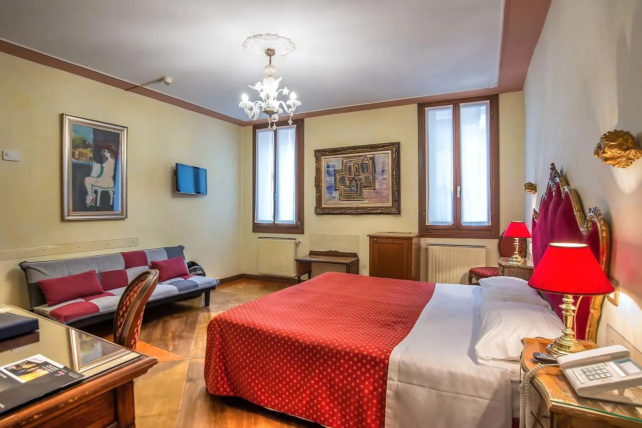 Hotel La Fenice et Des Artistes Venetië